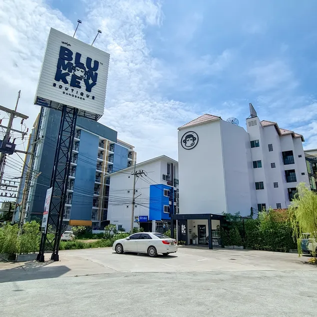 Blu Monkey Boutique Bangsaen - Image 1