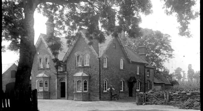 The Crown - Image 1