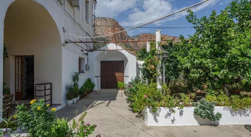 Irini and Petros House - Image 1