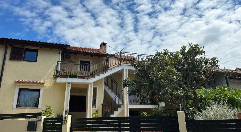 Apartment Mare - Image 1