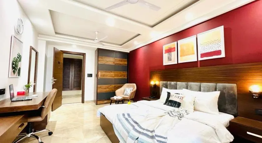 BluO Studio3 DLF Cybercity - Balcony, Gym TT, Lift - Image 1