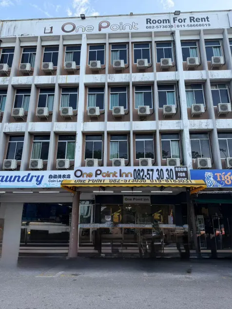 One Point Inn King Centre - Image 1