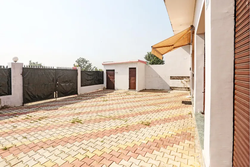 Hotel O Royal Guest House - Image 1