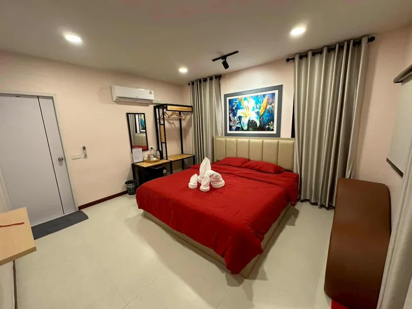NICHA Cafe' & Resort - Image 1
