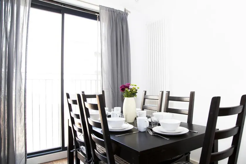 Old Street Apartments - Image 1