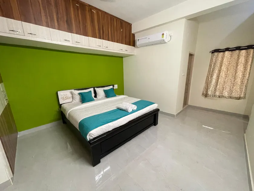 Sun Home Stays - Spacious Rooms - New Property - Pleasant Location - Image 1