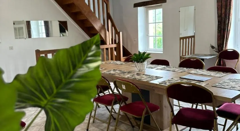 Duplex de groupe - 5 chambres avec SDB - Image 1