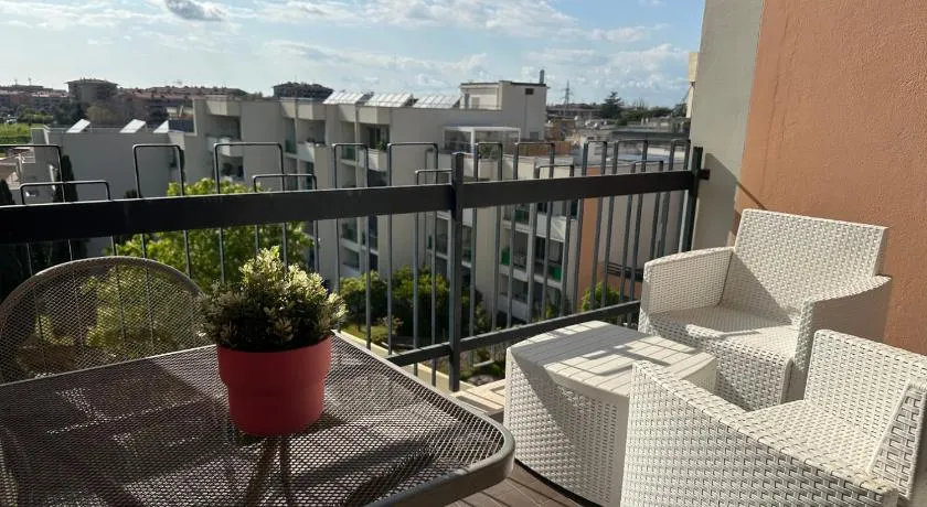 TatyHouse - Image 1