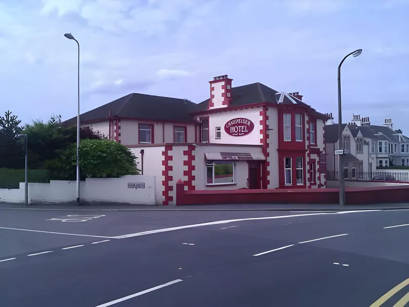 Craignelder Hotel - Image 1