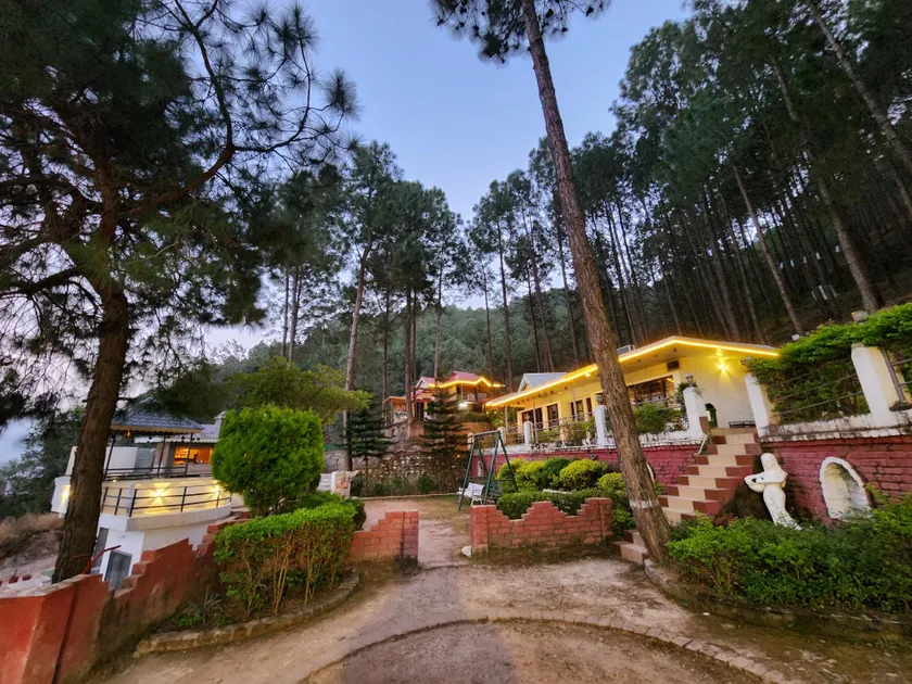 Pine Valley Resort - Image 1