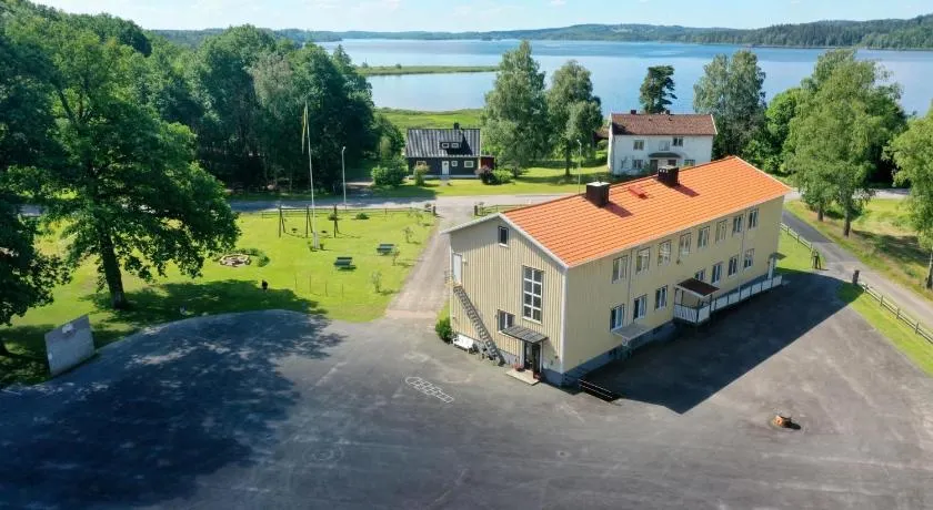 Kalvs Skolhus - Image 1