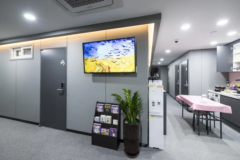 Philstay Myeongdong Metro - Image 1