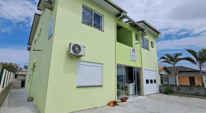 Camelo locação de Suítes Individuais Pousada com Cozinha e Sala Compartilhada - Image 1