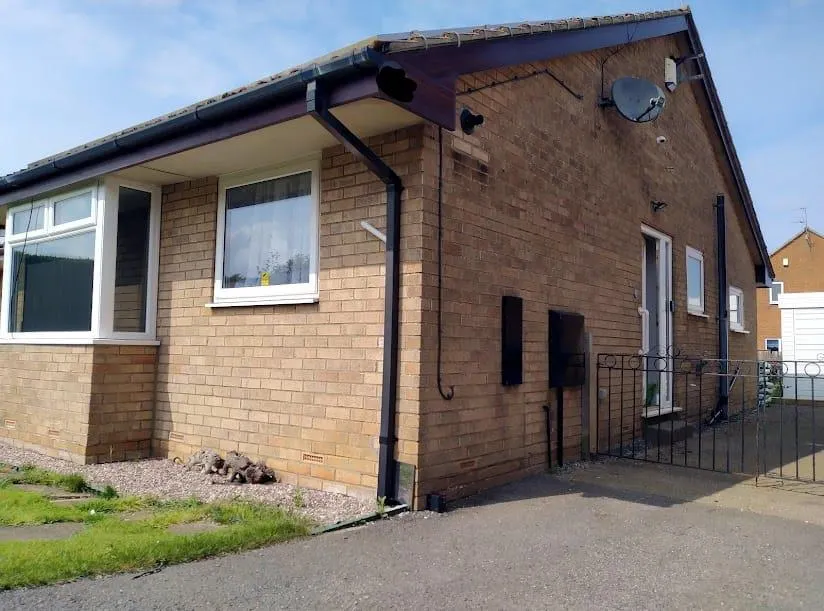 The Lord's Cottage Filey -3 bedroom beach bungalow - Image 1