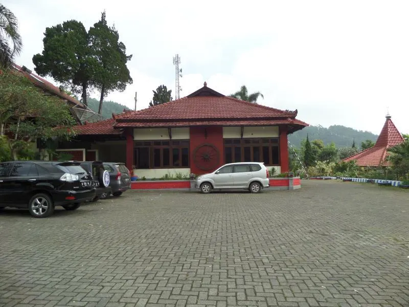 Sukapura Permai Hotel - Image 1