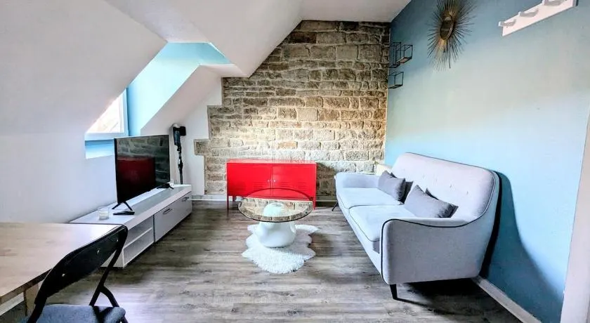 La Petite Parenthèse - Image 1