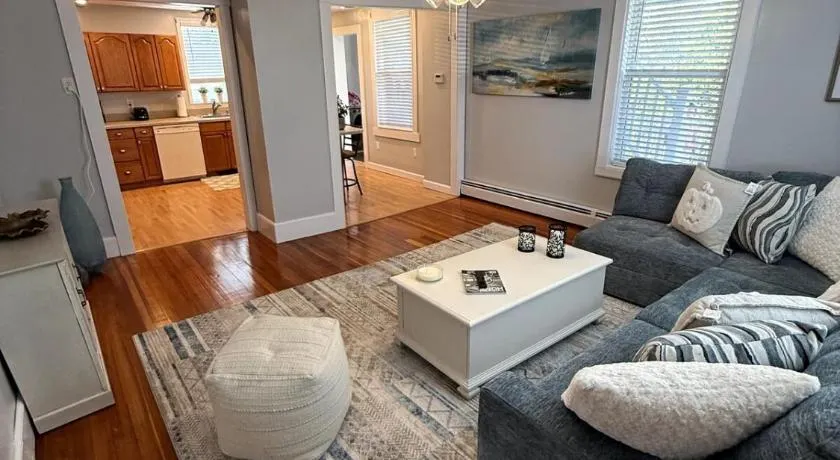 Bright 2BR by the Beach & Near Historic Salem - Image 1