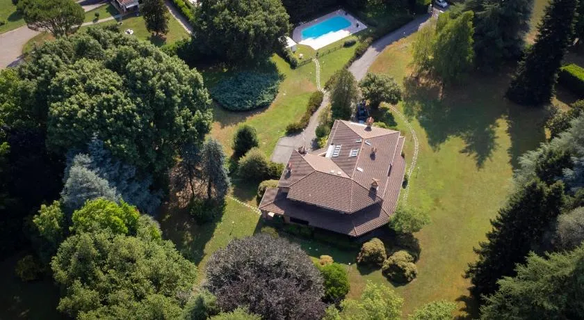 Villa near Arona - Image 1