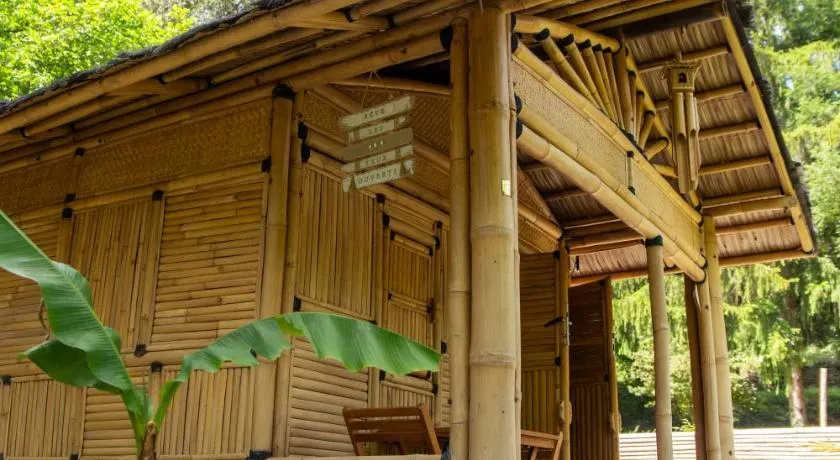 Suite Bambou Bien-être à Bali - Le soleil des Cévennes - Image 1