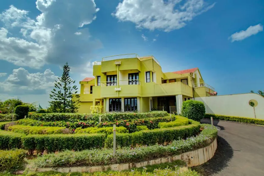 FabEscape House Khas Kokanwadi - Image 1