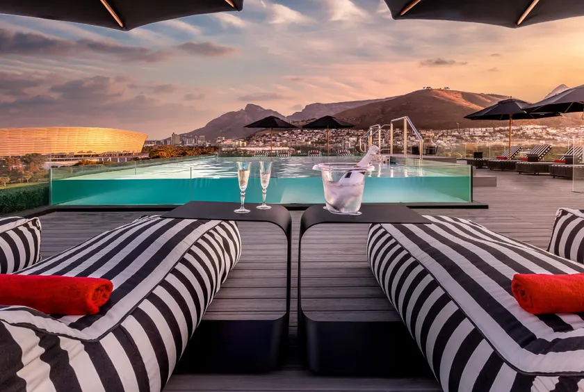 O' Two Hotel - Mouille Point - Image 1