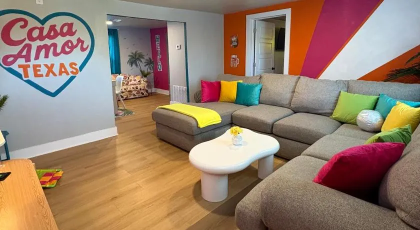 Casa Amor Texas A Vibrant Villa near BS&W with King Bed - Image 1