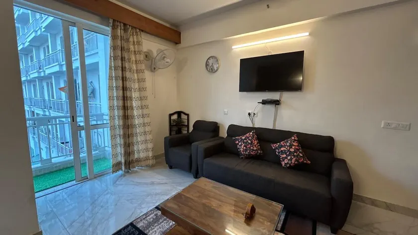 Cozy cube studio apartment - Image 1