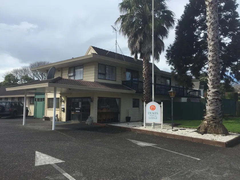 Dukes Midway Lodge - Image 1