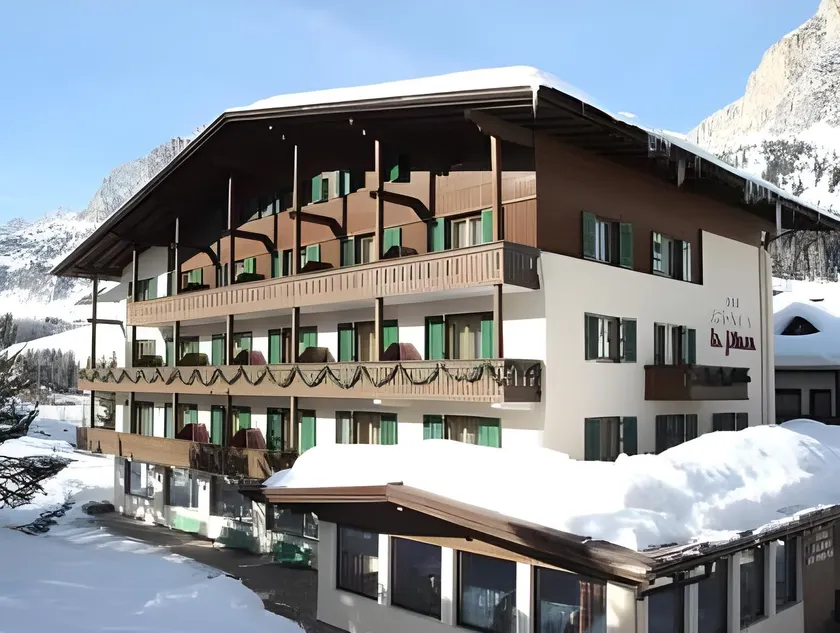 Hotel la Plaza - Image 1