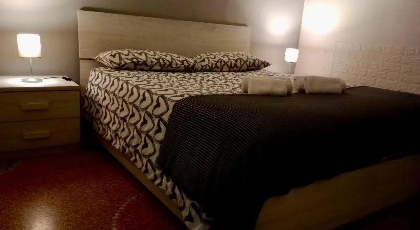 HOME ADRIANA - Image 1