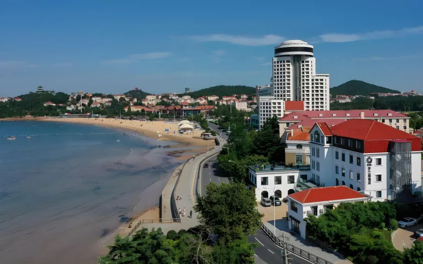 Floral Hotel Qingdao Dreamship Seaview Hotel - Image 1