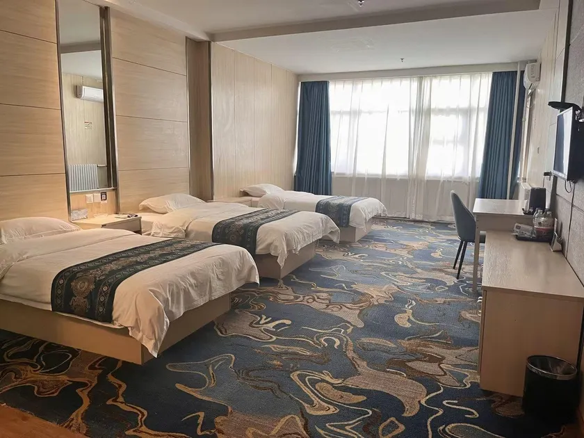 Lanhuahua Hotel Dingbianyidian - Image 1