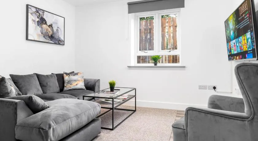 Stylish 2 Bedroom Apartment - Balcony - Parking - Netflix 3MC - Image 1