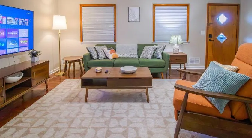 3BR Home Near Louisville | King Suite Fenced Yard - Image 1
