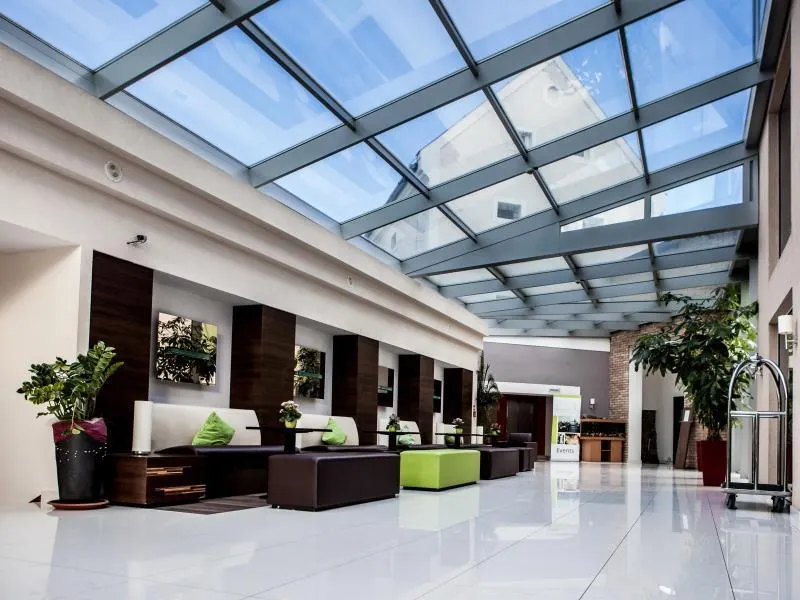 CE Plaza Hotel - Image 1