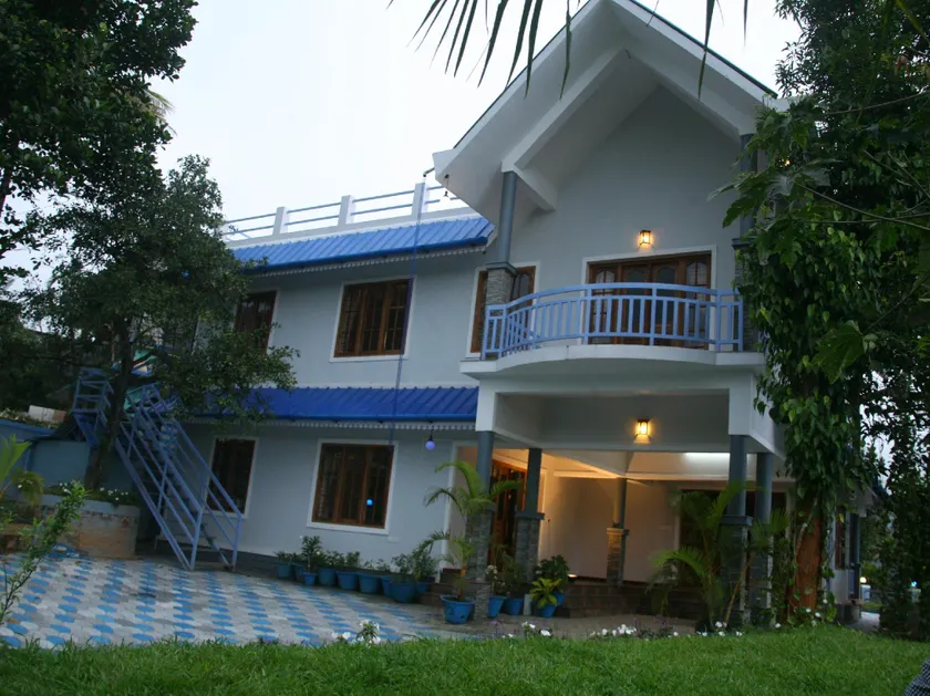 Munnar Blue Mist - Image 1