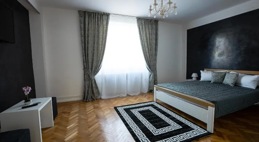 White Spacious Apartment - Image 1