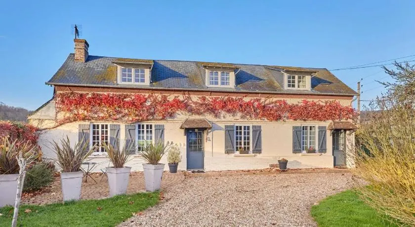 Villa avec piscine privée à Saint-Germain-des-Angles - Image 1