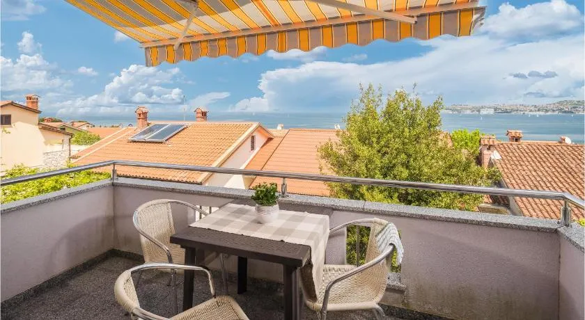 Stunning Home In Crveni Vrh With Wifi - Image 1