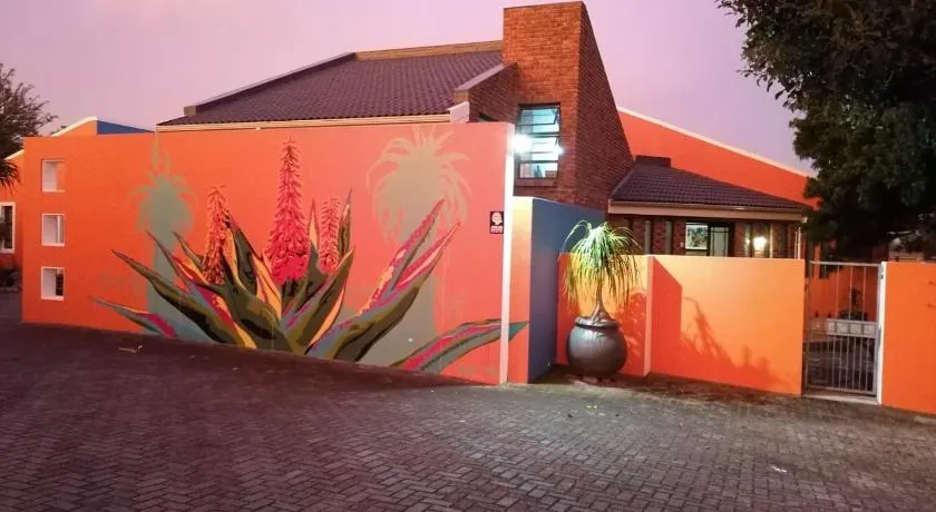 Studio 7 on Risa - Image 1