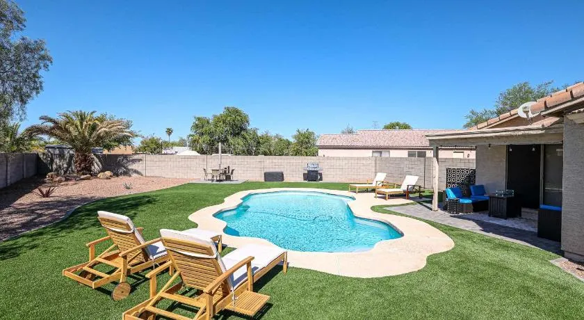 Peoria Paradise Pool Sports Complex family friendly - Image 1