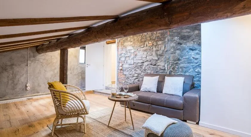 GuestHost - Casa Bar 2 - Stylish Apartment Lake Como - Image 1