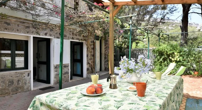 Appartement Pini avec Wi-Fi et jardin - Image 1