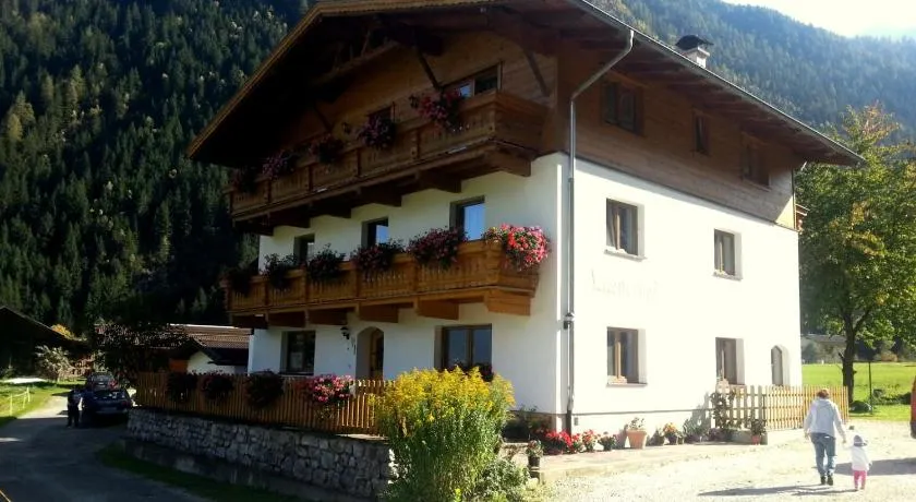Luenerhof - Image 1
