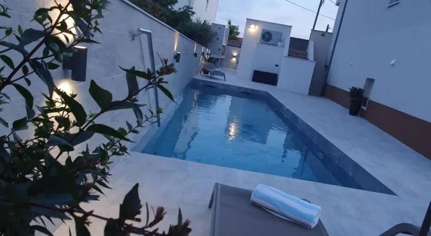 Apartment Villa Rina- Heated salt water Pool - Image 1