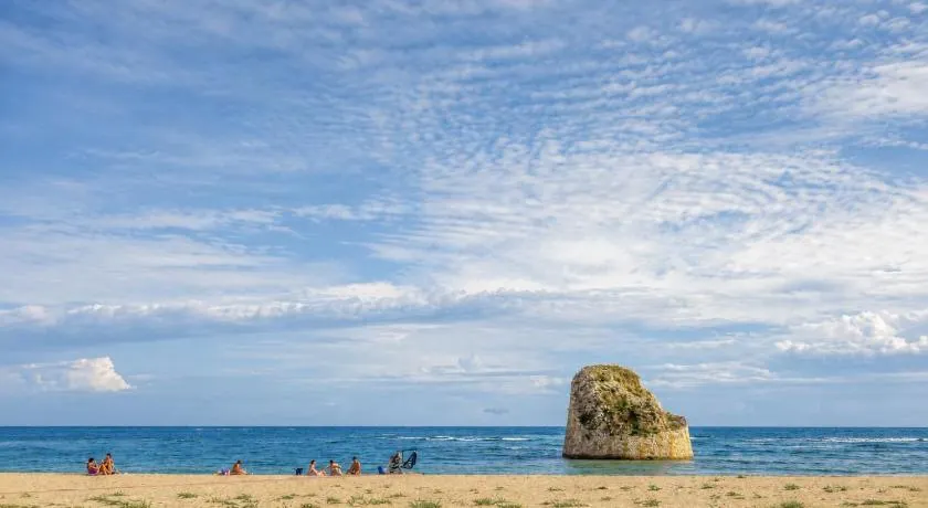 Hotiday Torre Pali Spiaggia - Image 1