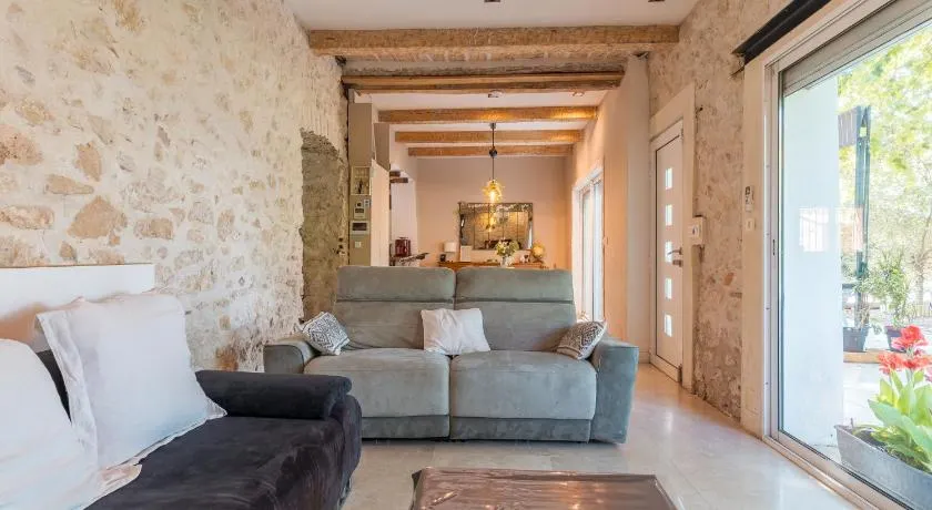 Maison Aix en Provence et grand jardin - Image 1