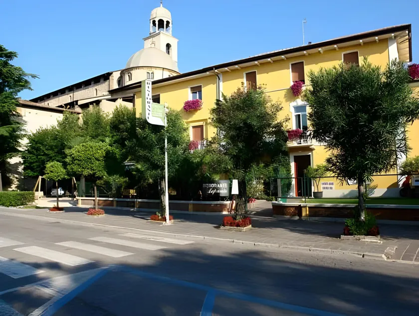 Hotel Ristorante Lepanto - Image 1