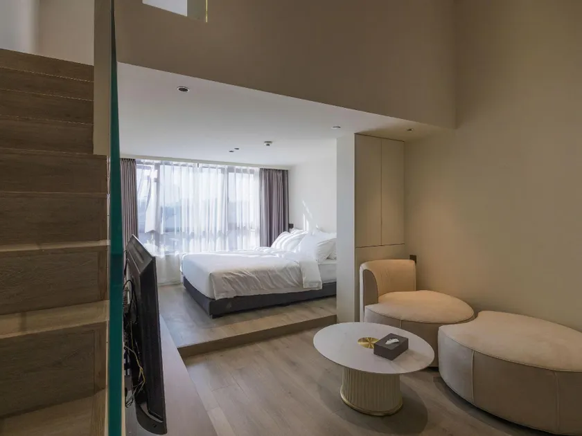 Sky Hotel - Image 1