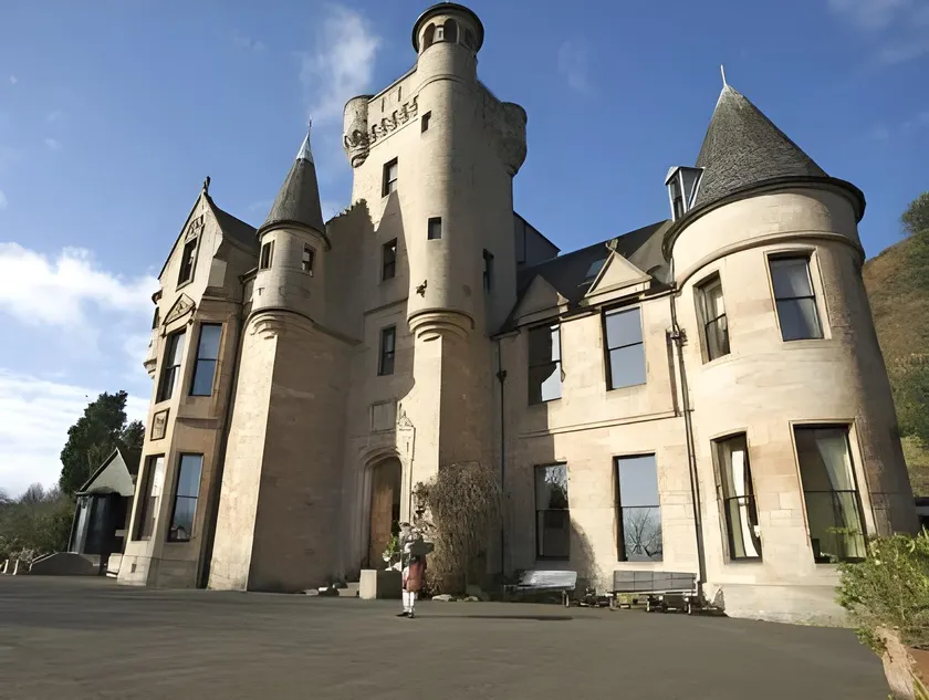 Broomhall Castle Hotel - Image 1